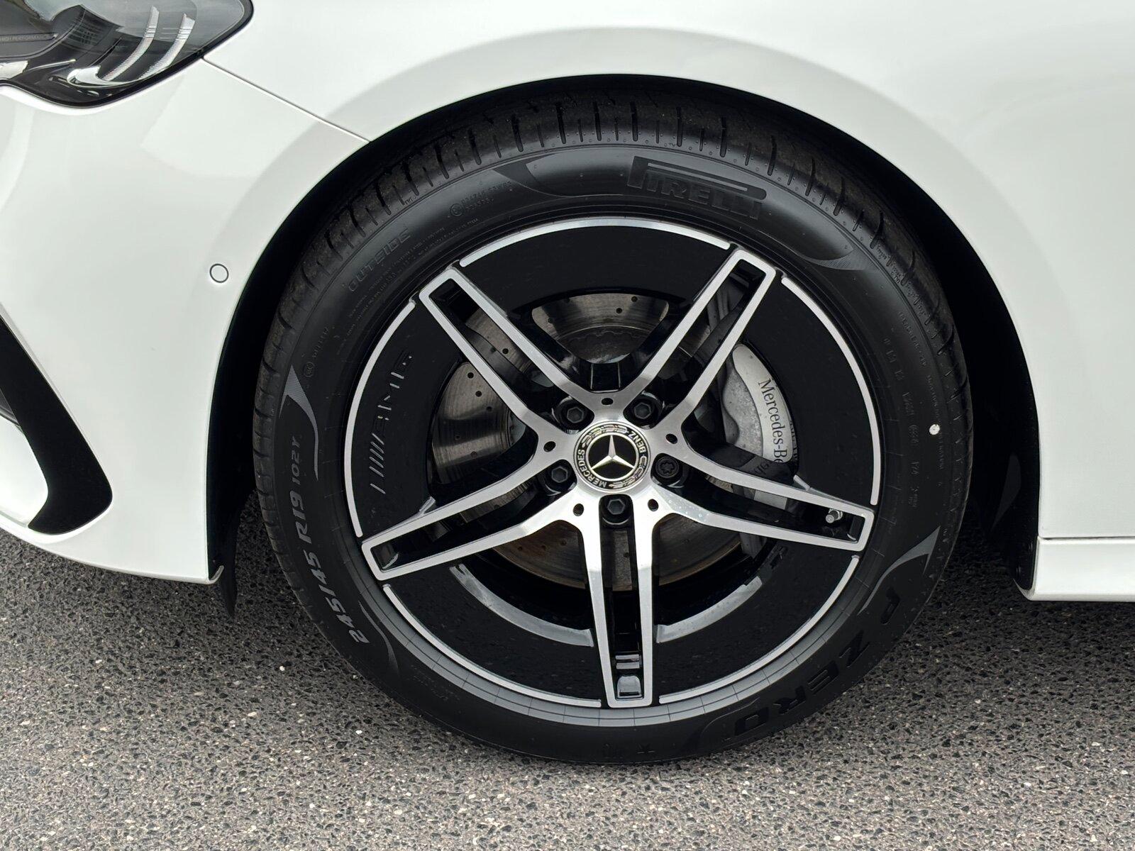 Mercedes-Benz E 220 d Limousine AMG Line Night-Paket*Distronic