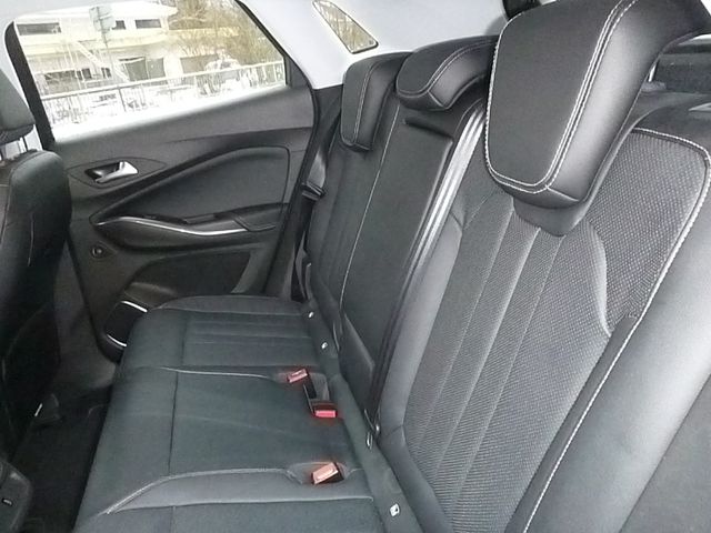 Grandland X Ultimate Plug-In-Hybrid 4x4 Automati