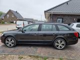Skoda Superb TÜV NEU 1.HAND Checkheft digital - Skoda Superb aus 2014 mit Benzin-Antrieb: Kombi