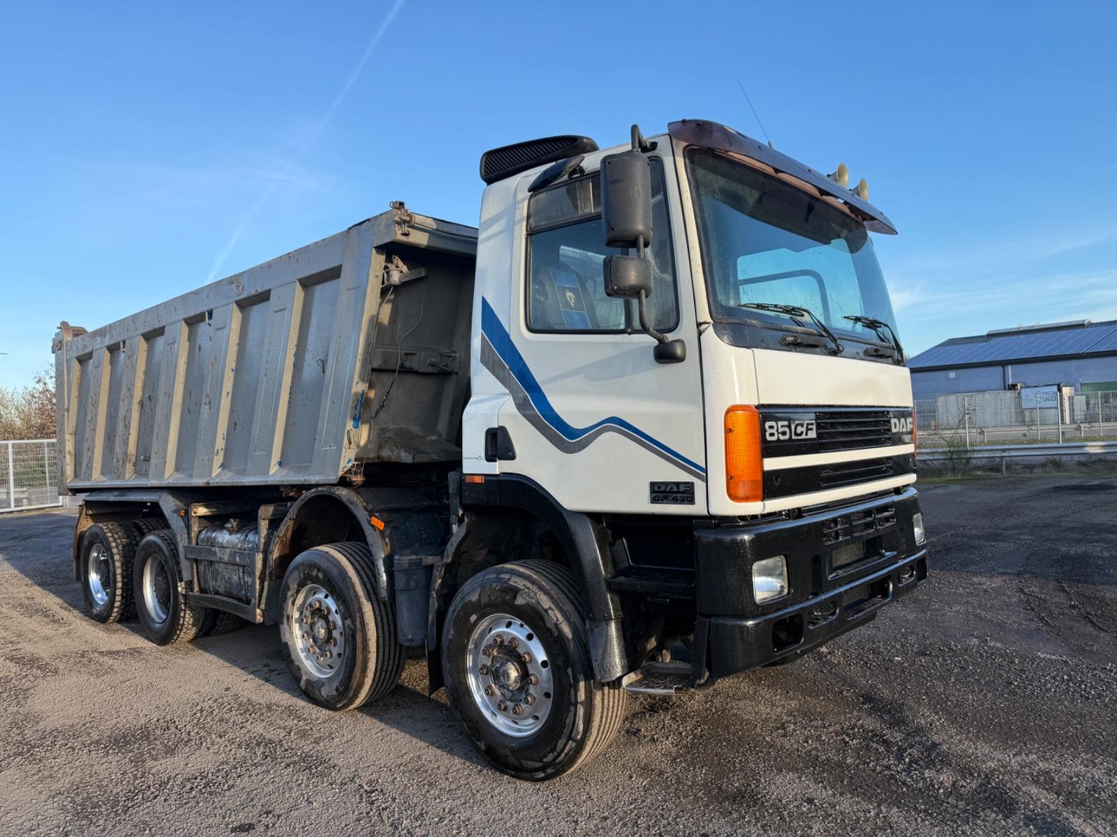 DAF CF85.430 8x4 tipper manual gear, full steel,  ac