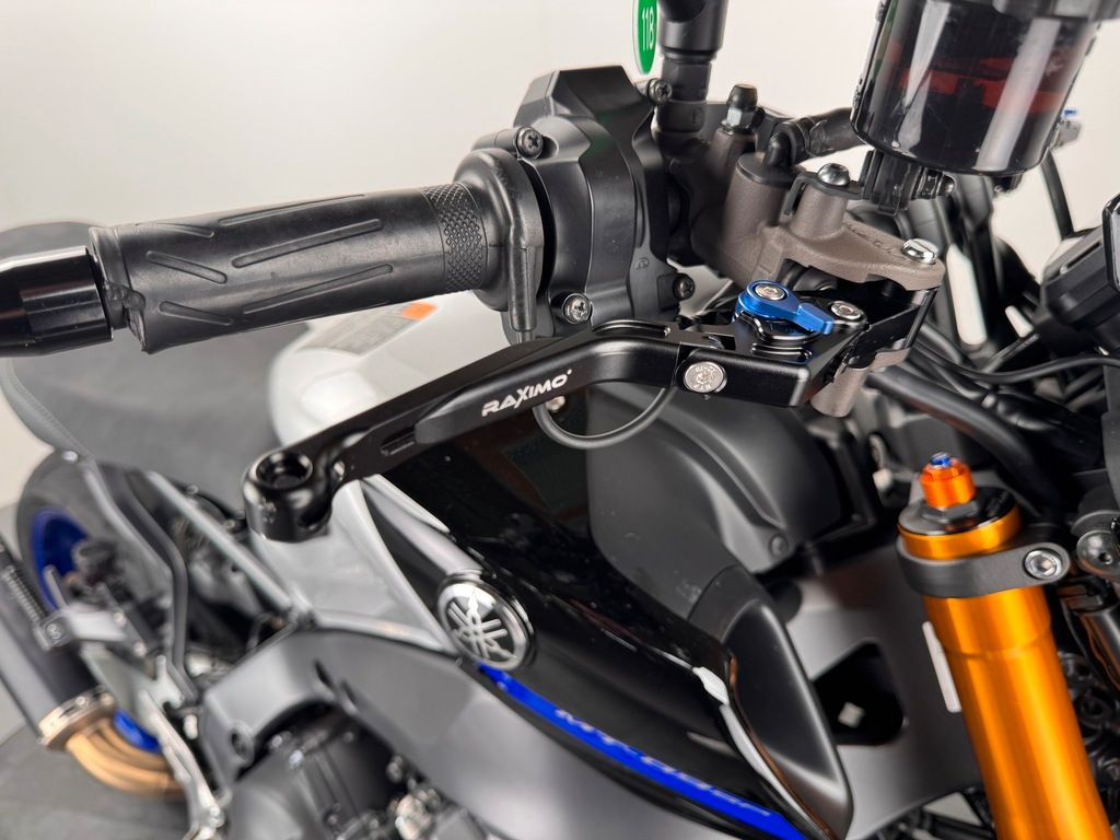 Fahrzeugabbildung Yamaha MT-09 SP *TOP-ZUSTAND *AKRAPOVIC