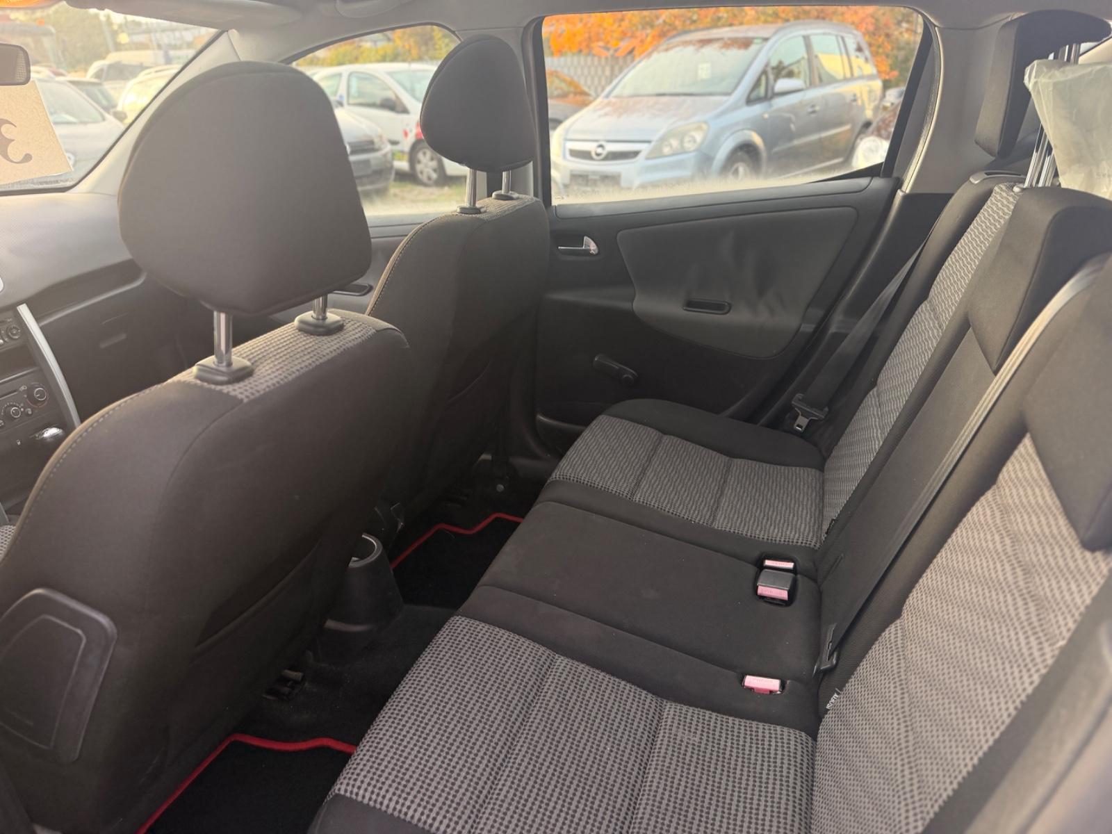 Peugeot 207 2011 — photo 18