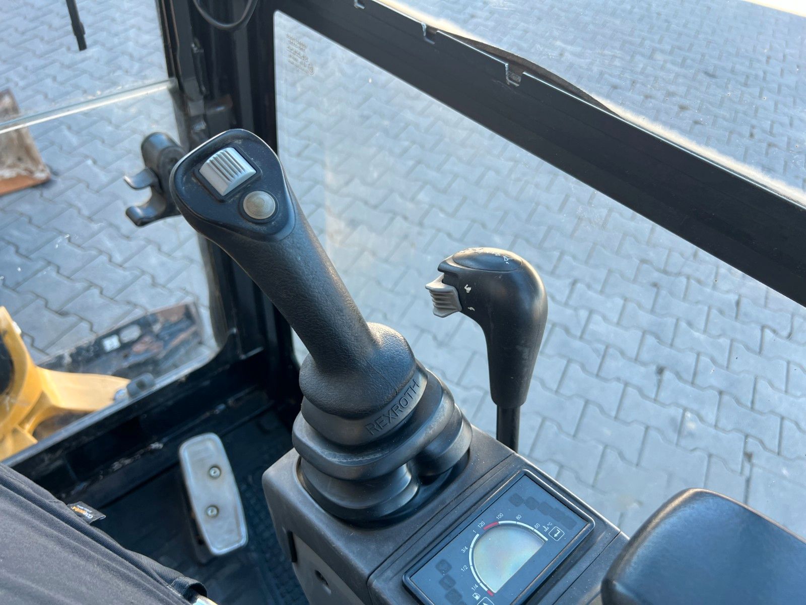 Fahrzeugabbildung CAT 301.7D / 2015 / nur 1.412h /