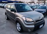 Kia Soul INTROVABIL! - graue Kia Soul