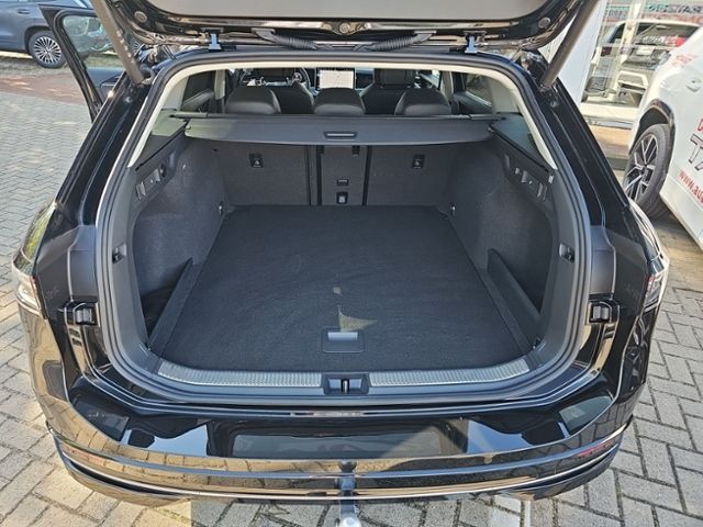 Fahrzeugabbildung Volkswagen Passat Variant 2.0 TDI DSG Elegance LED-MATRIX A