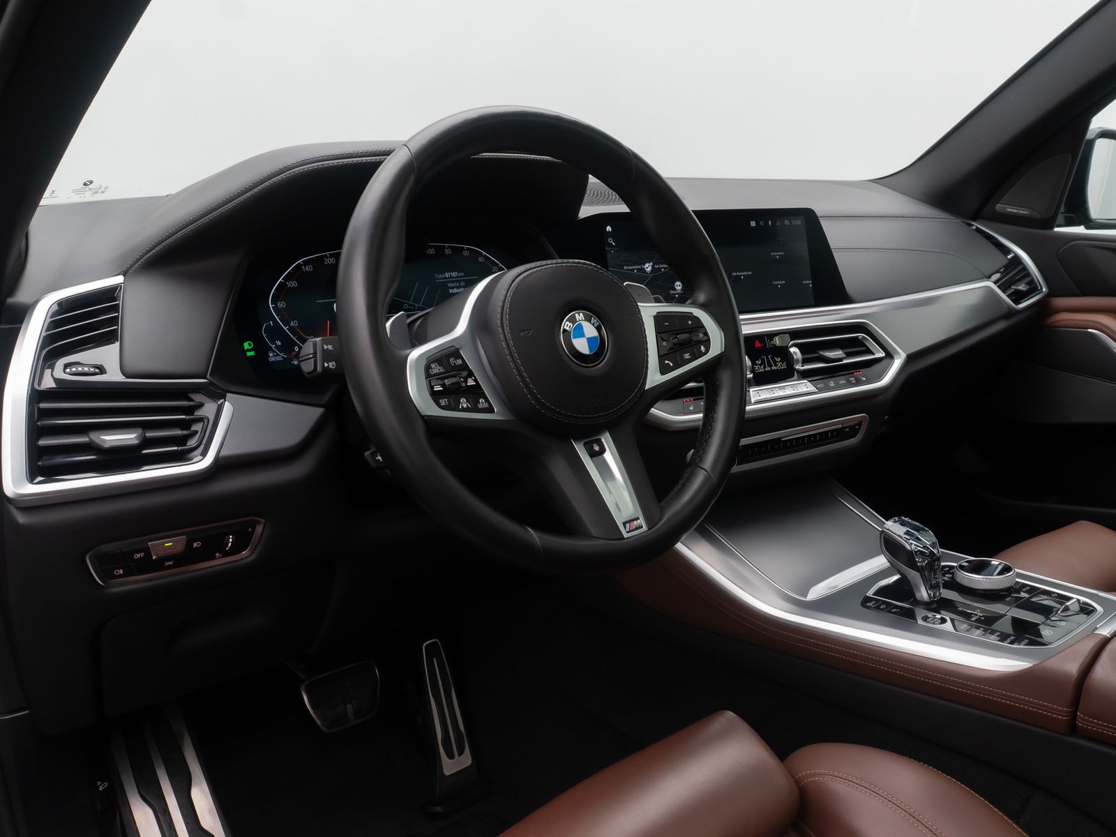 Fahrzeugabbildung BMW X5 xD40d M Sport AHK 360&deg; H/K Panorama Laser 22"