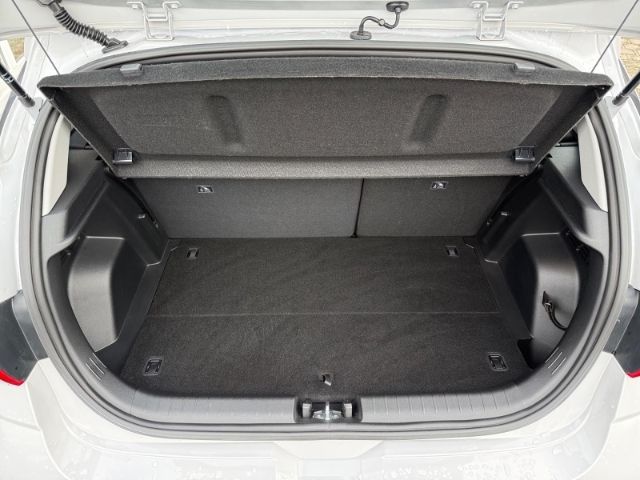 Fahrzeugabbildung Hyundai i20 Advanced 1.0 T-GDI +CARPLAY+TEMPOMAT+SHZ+RFK