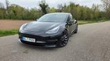 Tesla Model 3 Allradantrieb mit Dualmotor Performa...