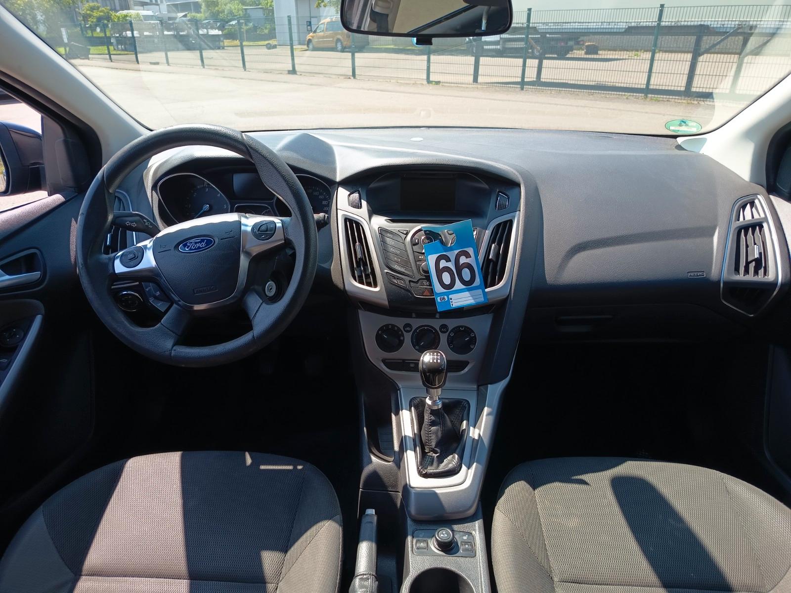 Ford Focus 2013 — photo 9