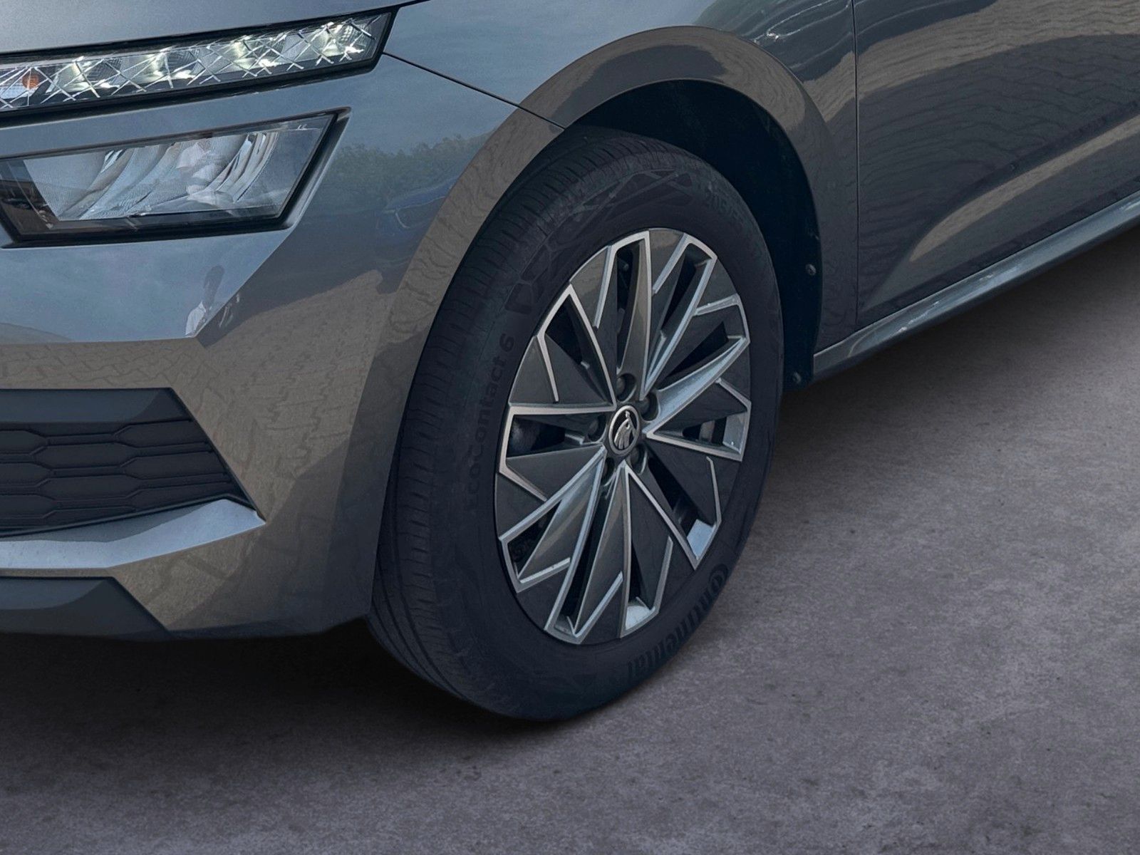 Fahrzeugabbildung SKODA Kamiq Tour 1.5 TSI