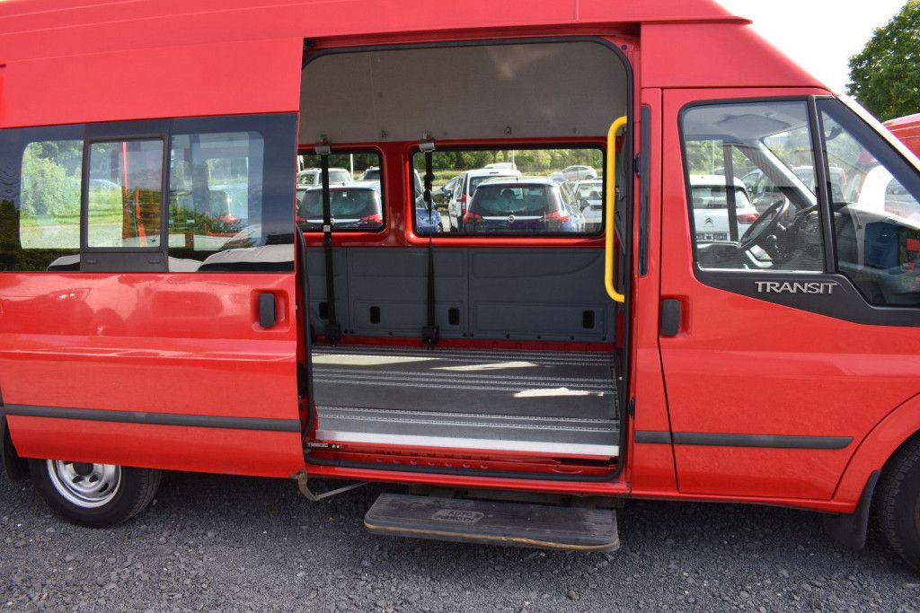 Fahrzeugabbildung Ford Transit Kombi FT 300 L Behindertengerecht #8263