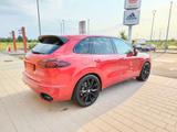 Porsche CAYENNE S 4,2 TDI V8 - GTS OPTIC -  - Porsche Cayenne: Rot