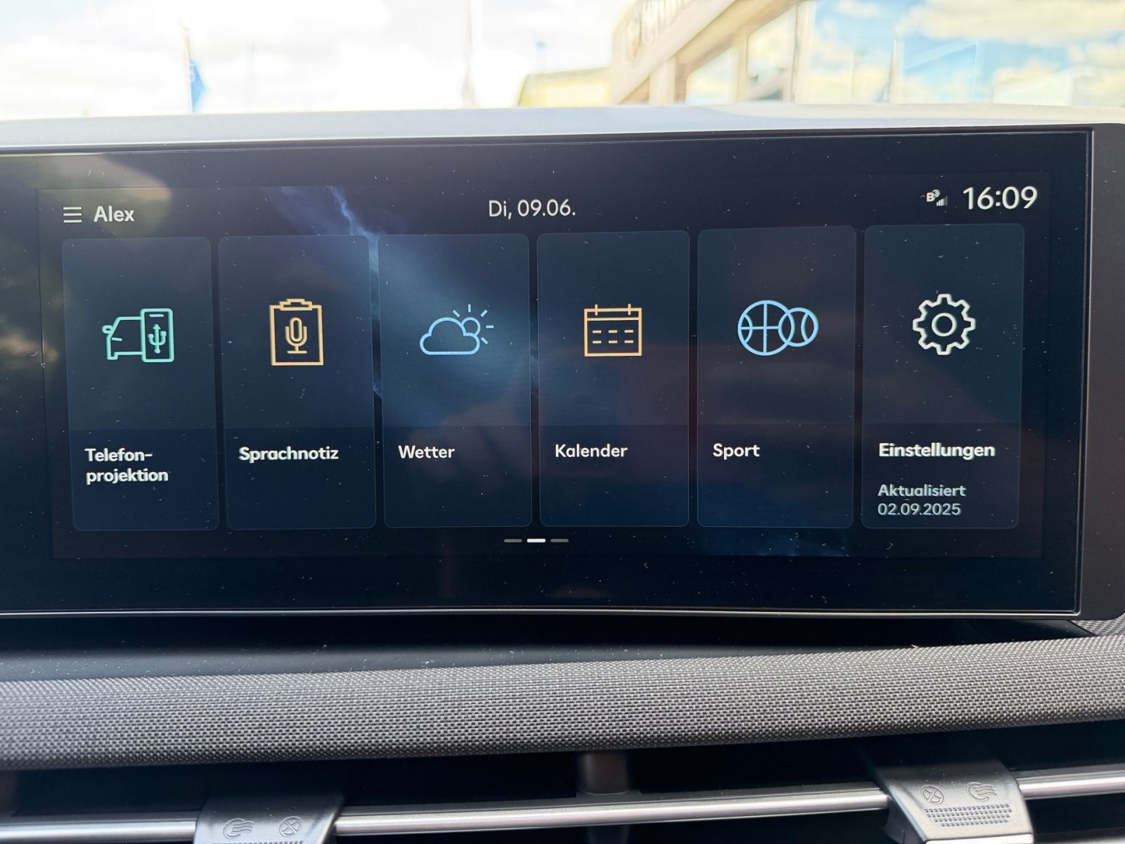 Fahrzeugabbildung Hyundai TUCSON 1.6 T-GDI 7-DCT Select Mild-Hybrid LED
