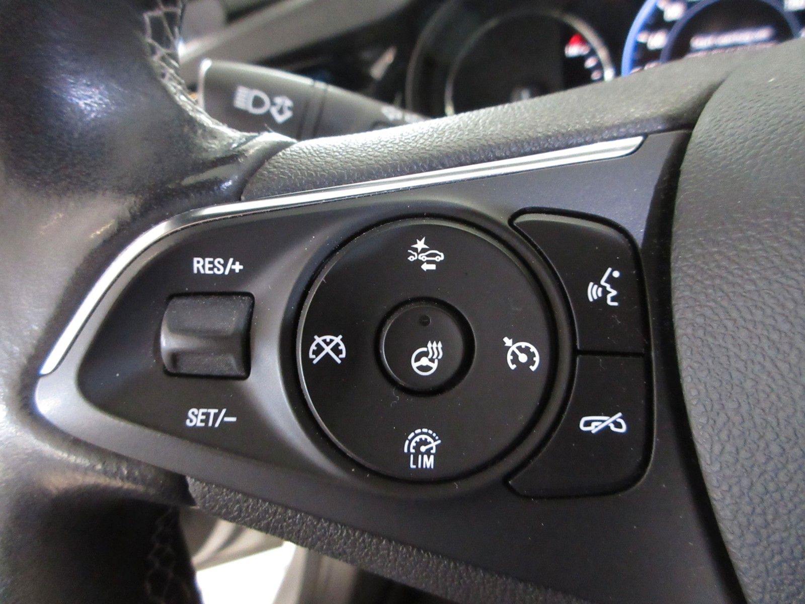 Fahrzeugabbildung Opel Insignia B ST 2.0D B.Elegance LED/SHZ/LHZ/R´CAM
