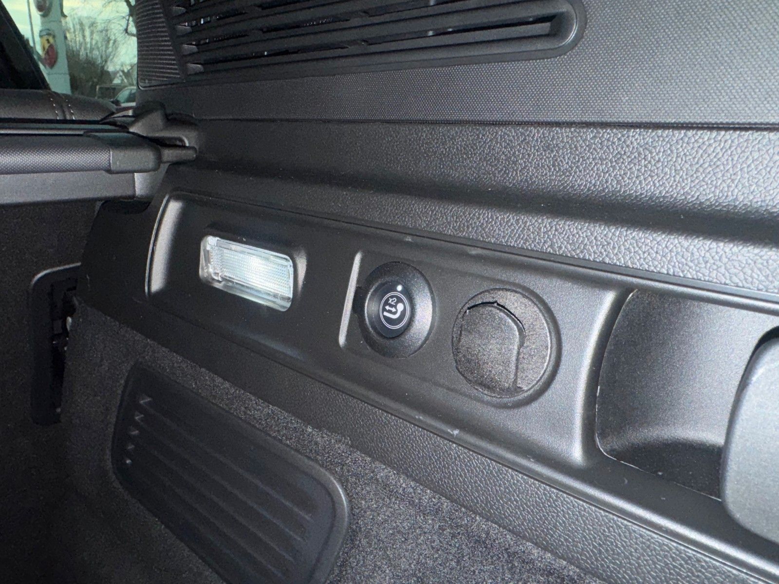 Fahrzeugabbildung Alfa Romeo VELOCE 280PS AT8 Q4 AHK MEMORY LEDER NAVI PANO