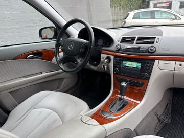 Mercedes E 200 - 8