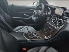 MERCEDES-BENZ GLC 300 Coupe 4Matic 9G-TRONIC AMG Line /ILS/SHD