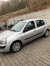 Renault Clio Campus 1.4 16V Campus - Renault Clio aus 2005: Campus