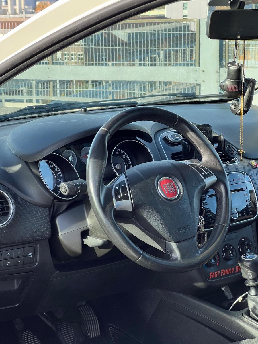 Fiat Punto Evo TÜV 5/27 