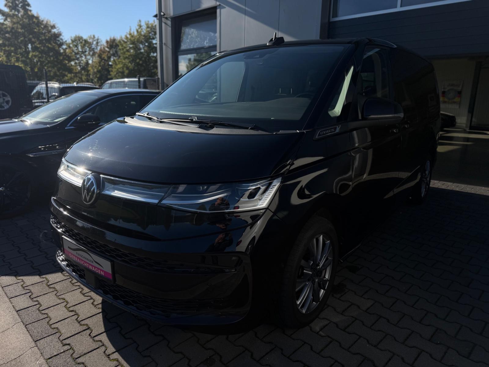 Volkswagen T7 Multivan eHybrid lang Panorama/7Sitze-Voll!