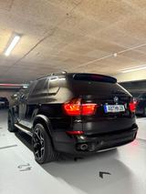 BMW E70 X5 40d /Scheckheft/ Pano/ Kamera/ ... - BMW 540 SUV