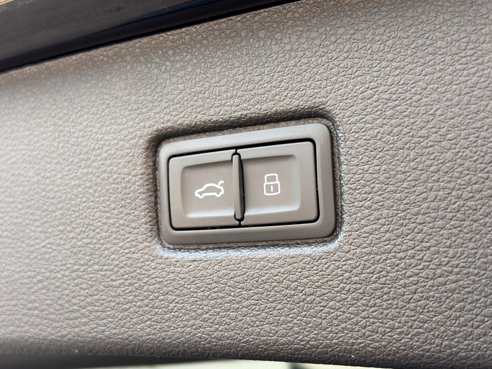 Fahrzeugabbildung Audi Q7 TDI Quattro S line *Luft*Matrix*Bose*Panodach