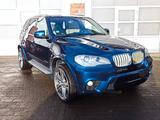 BMW X5 xDrive40d / M-Paket / HUD / NAVI / XENON - BMW X5 aus 2012 mit Diesel-Antrieb