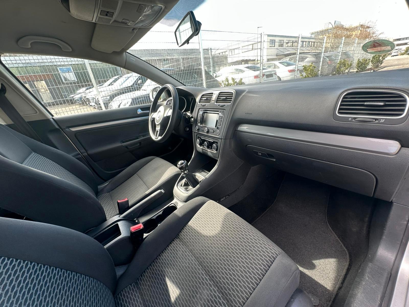Volkswagen Golf 2011 — photo 14