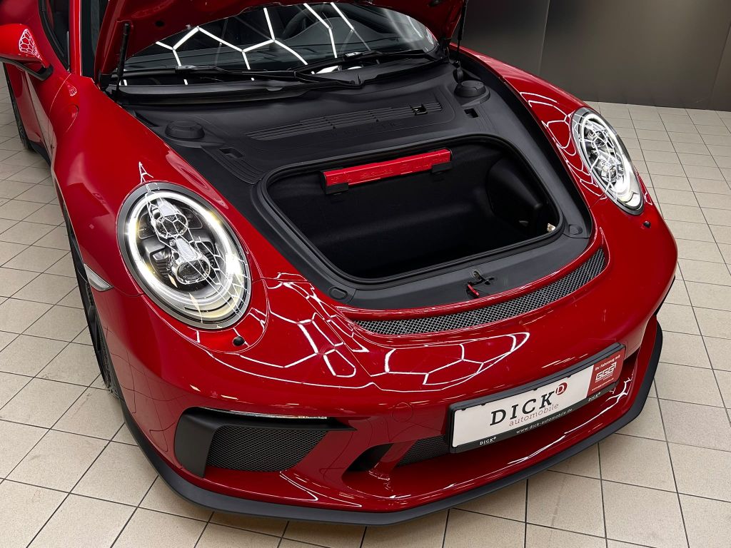 PORSCHE 911 2018