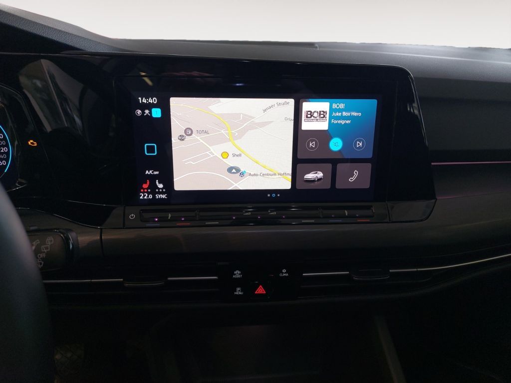 Fahrzeugabbildung Volkswagen Golf 1.5 TSI Style Panorama ACC Licht&Sicht