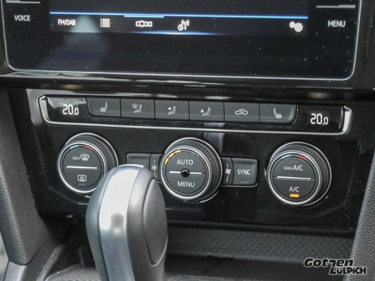 Fahrzeugabbildung Volkswagen Passat Variant Elegance 2.0 TDI DSG AHK LED Navi