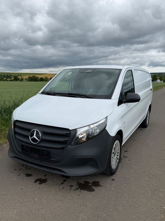 Image of Mercedes-Benz Vito