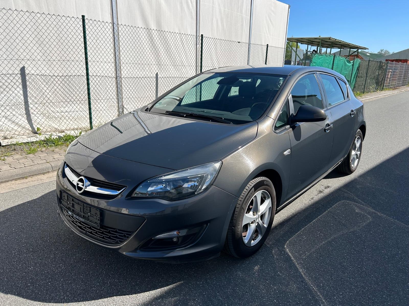 Opel Astra J 1,6 Limousine Selection 1.Hand
