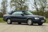 Mercedes-Benz E 220 Cabriolet Sportline - Mercedes-Benz E 220 mit Benzin-Antrieb