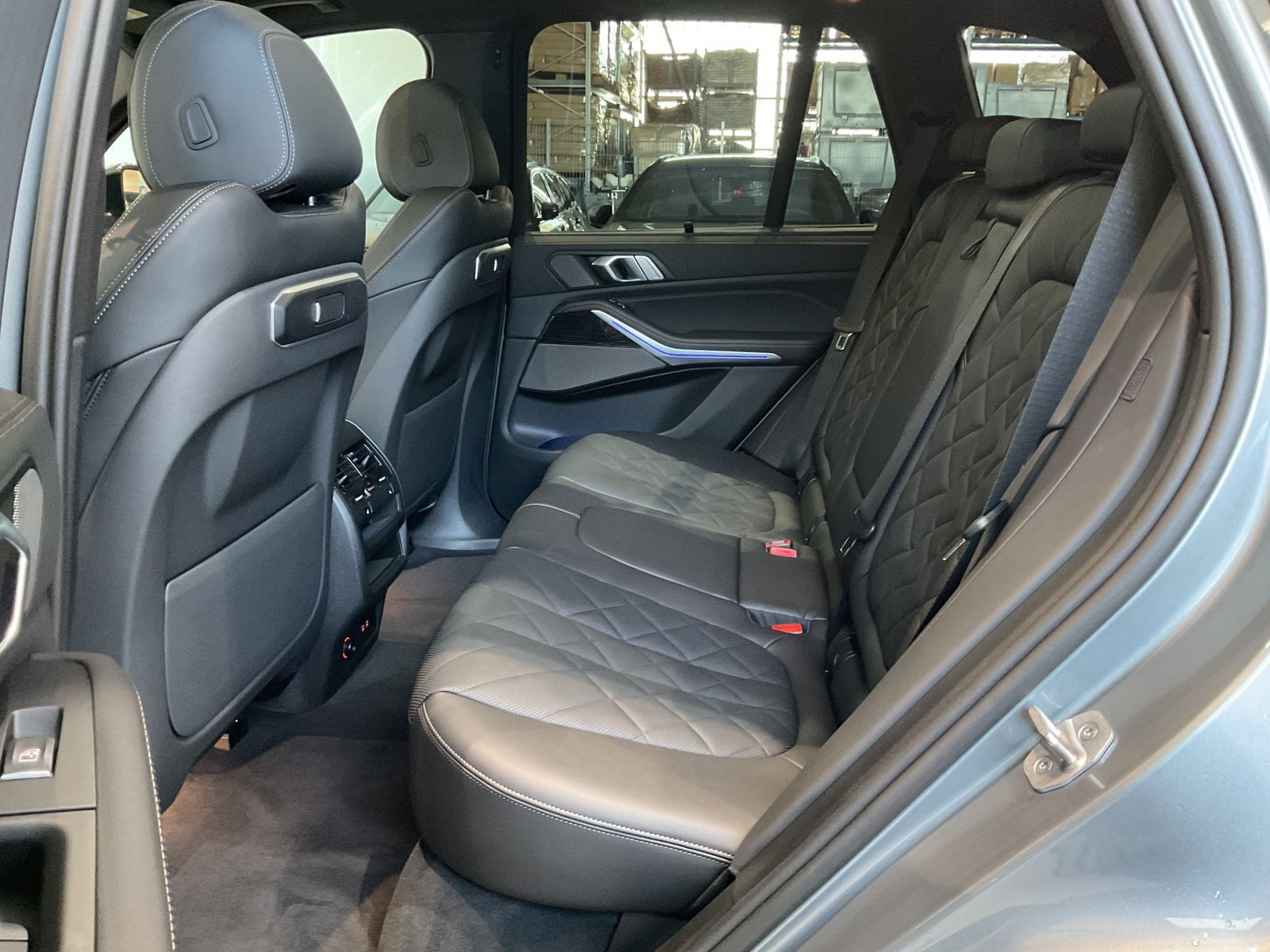 Fahrzeugabbildung BMW X5 xDrive30d Panorama Glasdach, Sitzhzg. vo+hi,