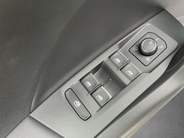 T-Cross R-Line 1.5 TSI DSG, ACC, Kamera, AHK