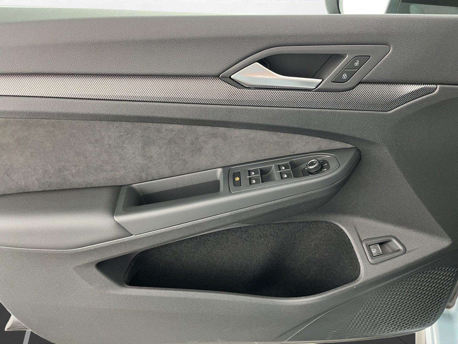 Volkswagen Golf VIII GTE 1.5 TSI DSG eHybrid NAVI AHK, миниатюра 9