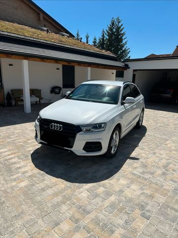 AUDI Audi Q3 8U Quattro 2015