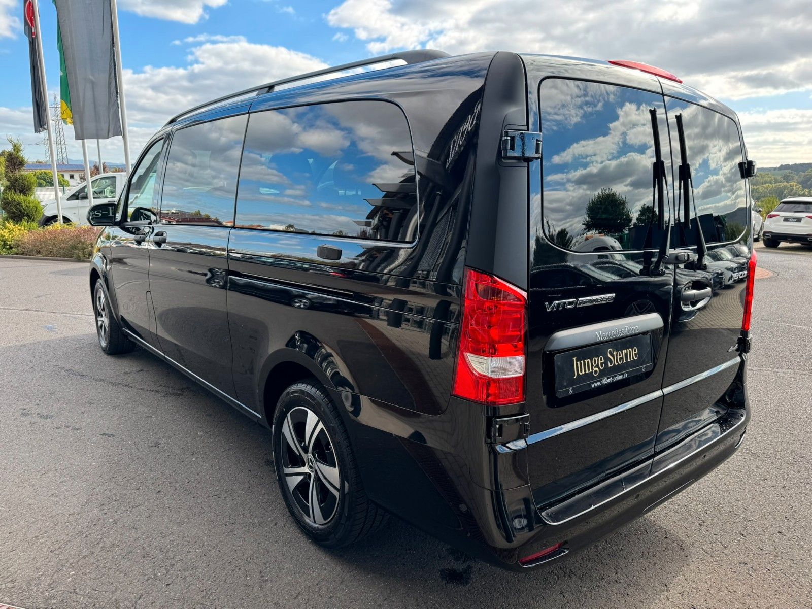 Fahrzeugabbildung Mercedes-Benz Vito 119 CDI 4x4 Tourer PRO Extral Stdh AHK2,5t