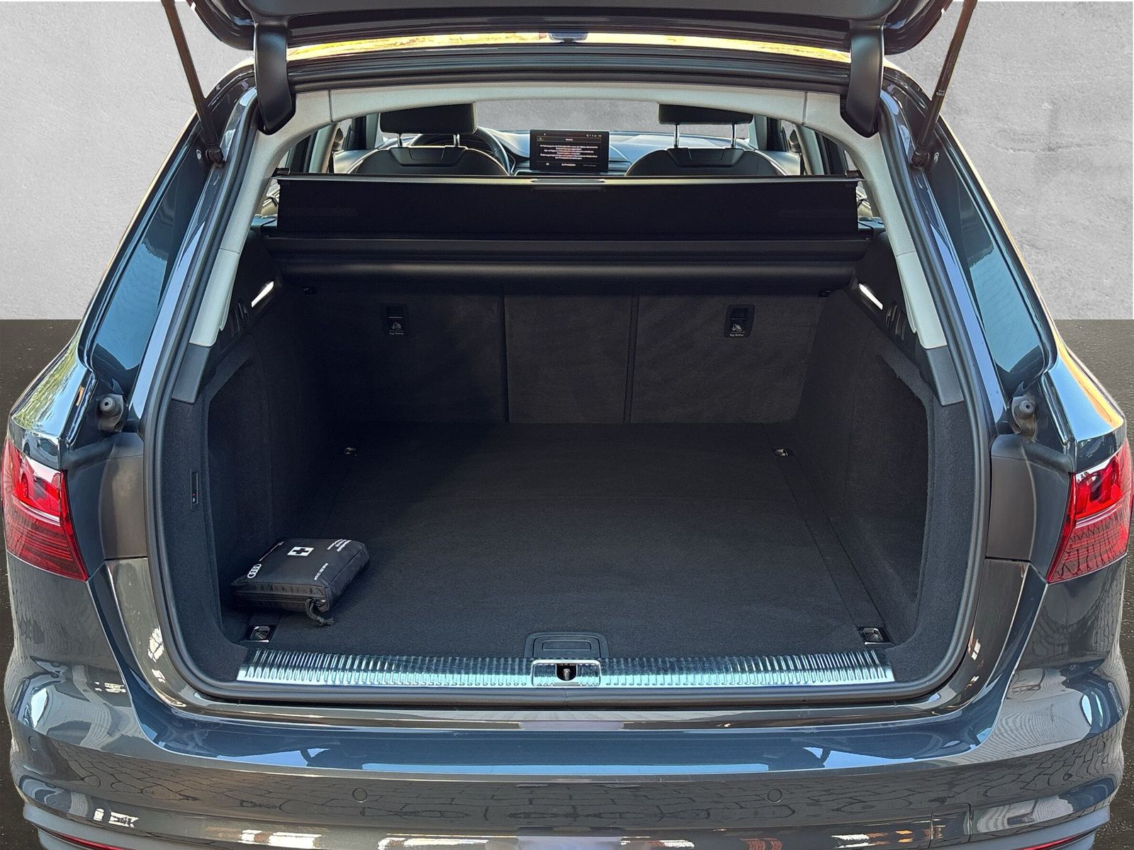 Fahrzeugabbildung Audi A4 Avant 35 TDI SHZ LED AudiConnect