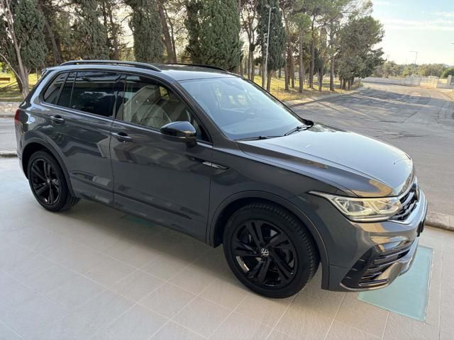Volkswagen VOLKSWAGEN Tiguan 2.0 TDI 150 CV SCR DSG R-Line imagem 3