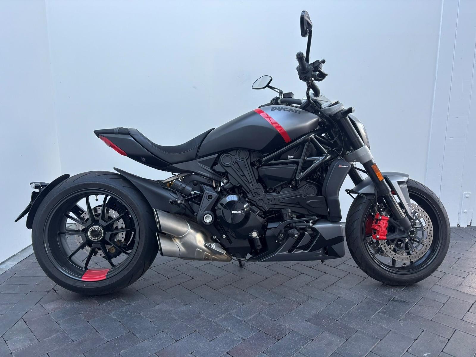 Ducati XDiavel Black Star