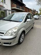 Toyota Corolla Verso 7 Sitzer - gebrauchte Toyota Corolla Verso aus dem Jahr 2004
