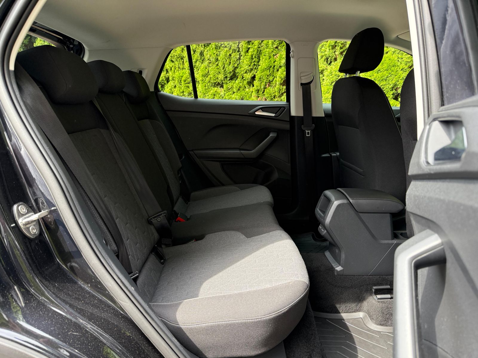 Fahrzeugabbildung Volkswagen T-Cross 1.0 TSI DSG Life LED+KAM+ACC+CARPL+SHZ+