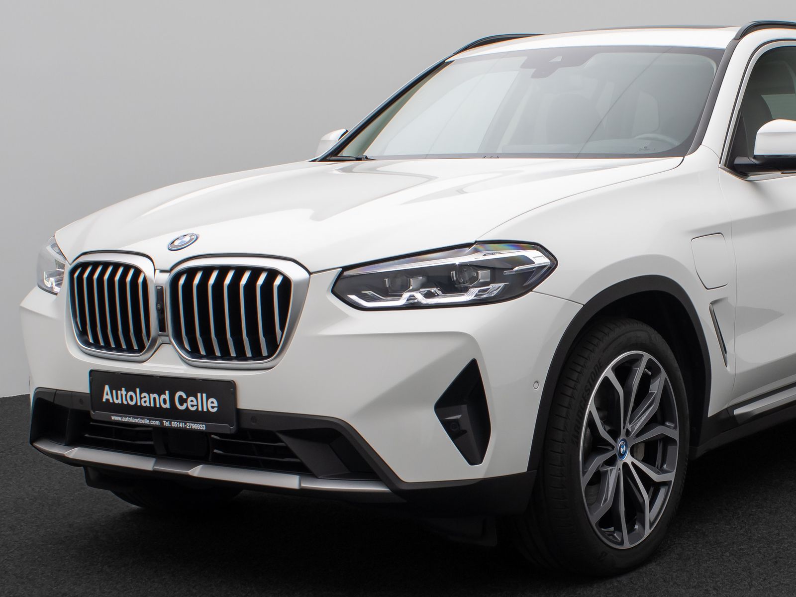 Fahrzeugabbildung BMW X3 xD30e Panorama 360°HUD DAB H/K Komfort 20Zoll