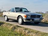 Mercedes-Benz Mercedes Benz 500 SL R 107 Deutsch - Mercedes-Benz 500: D