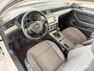 Volkswagen Passat Variant - 10
