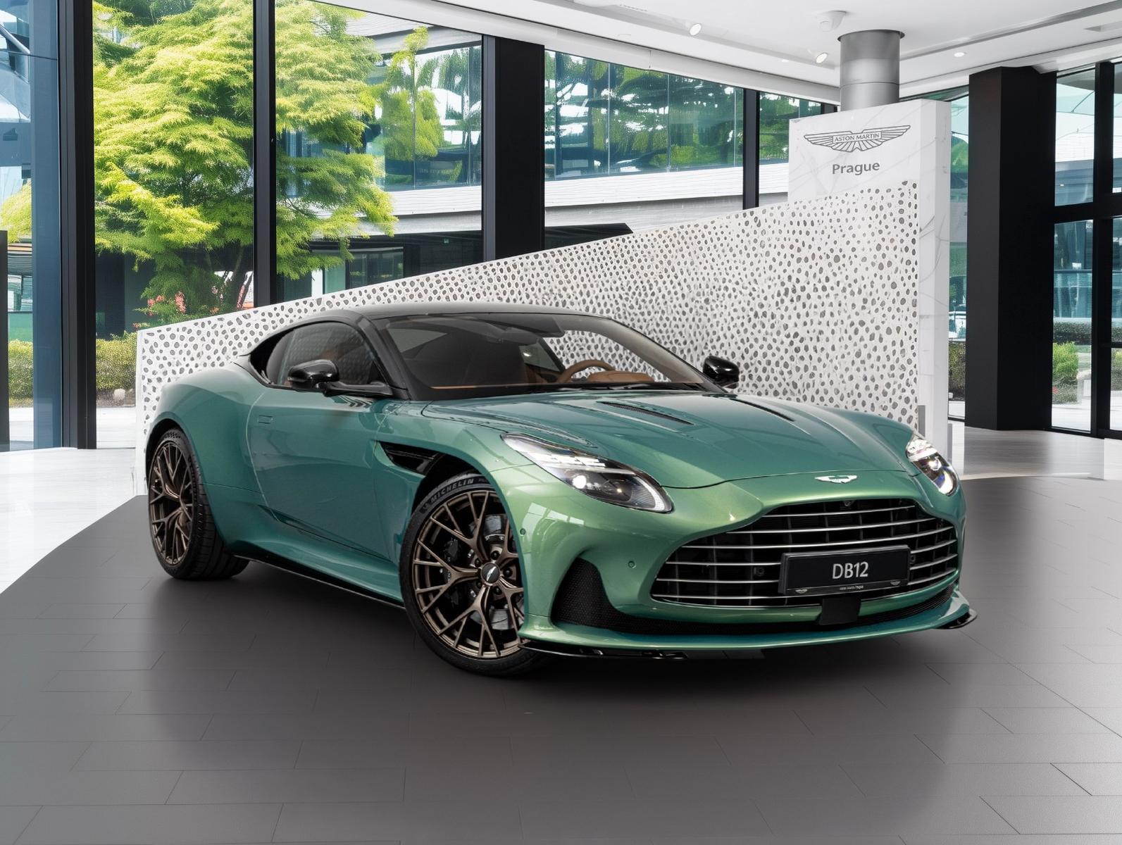 Aston Martin DB12 4.0 V8