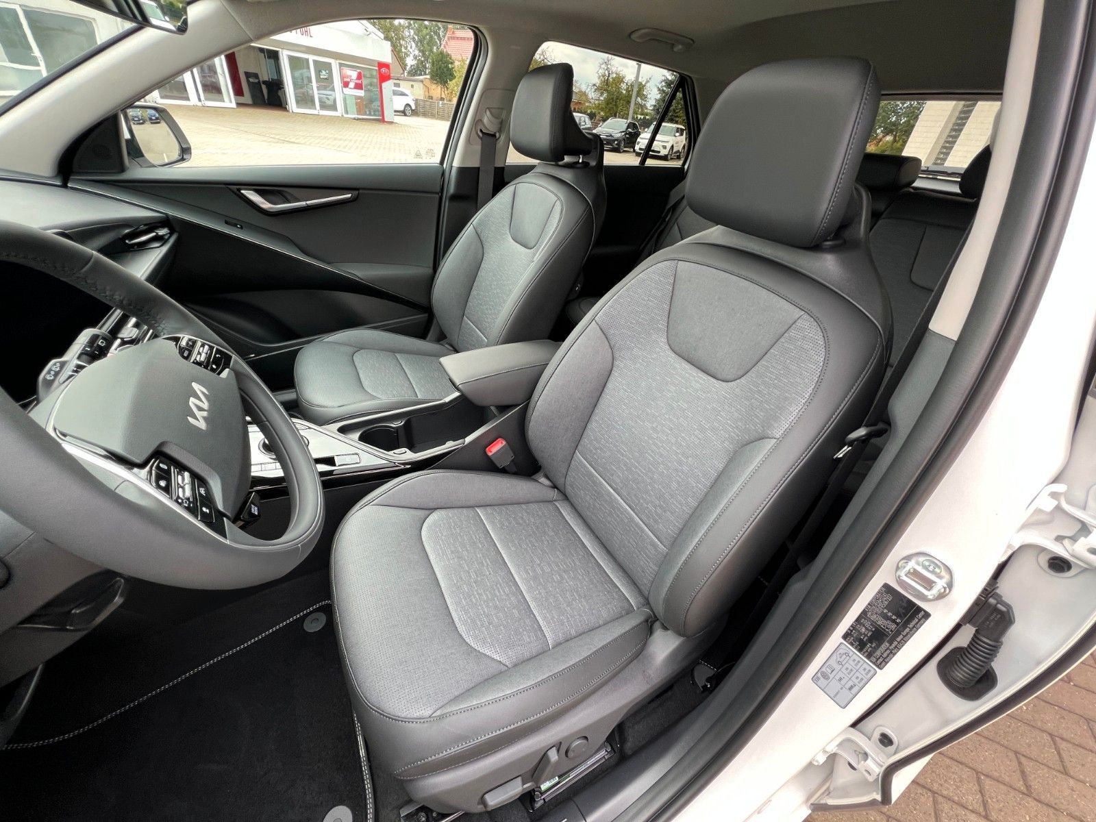 Fahrzeugabbildung Kia NIRO EV INS WP DW TEC REX SD GD STL