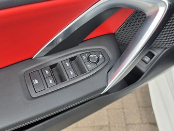 2024 BMW IX2 缩略图 15